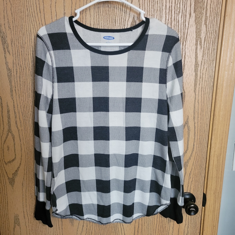 Black and White Checkered Long Sleeve Top